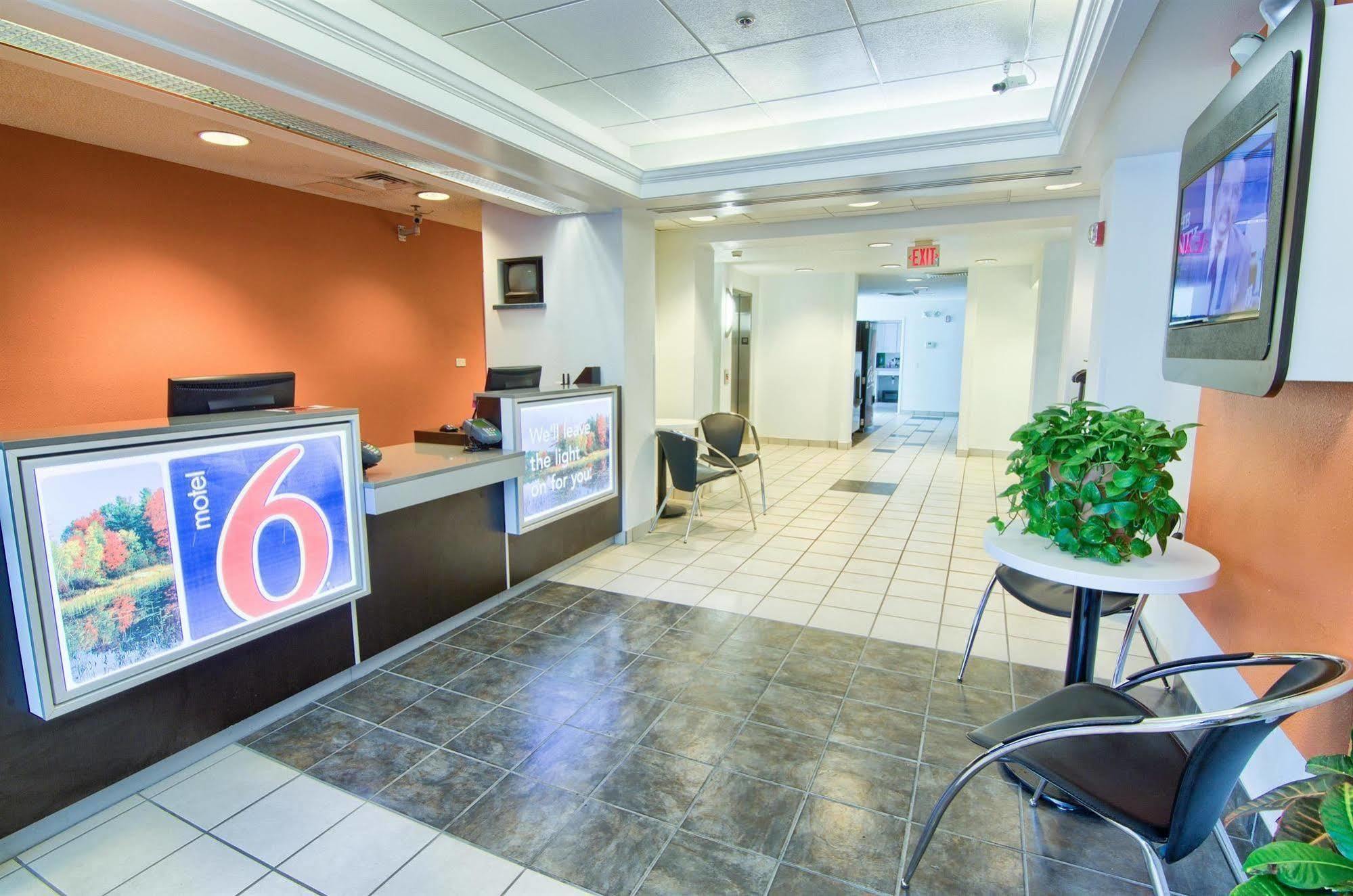 Motel 6-Portsmouth, Nh Екстериор снимка