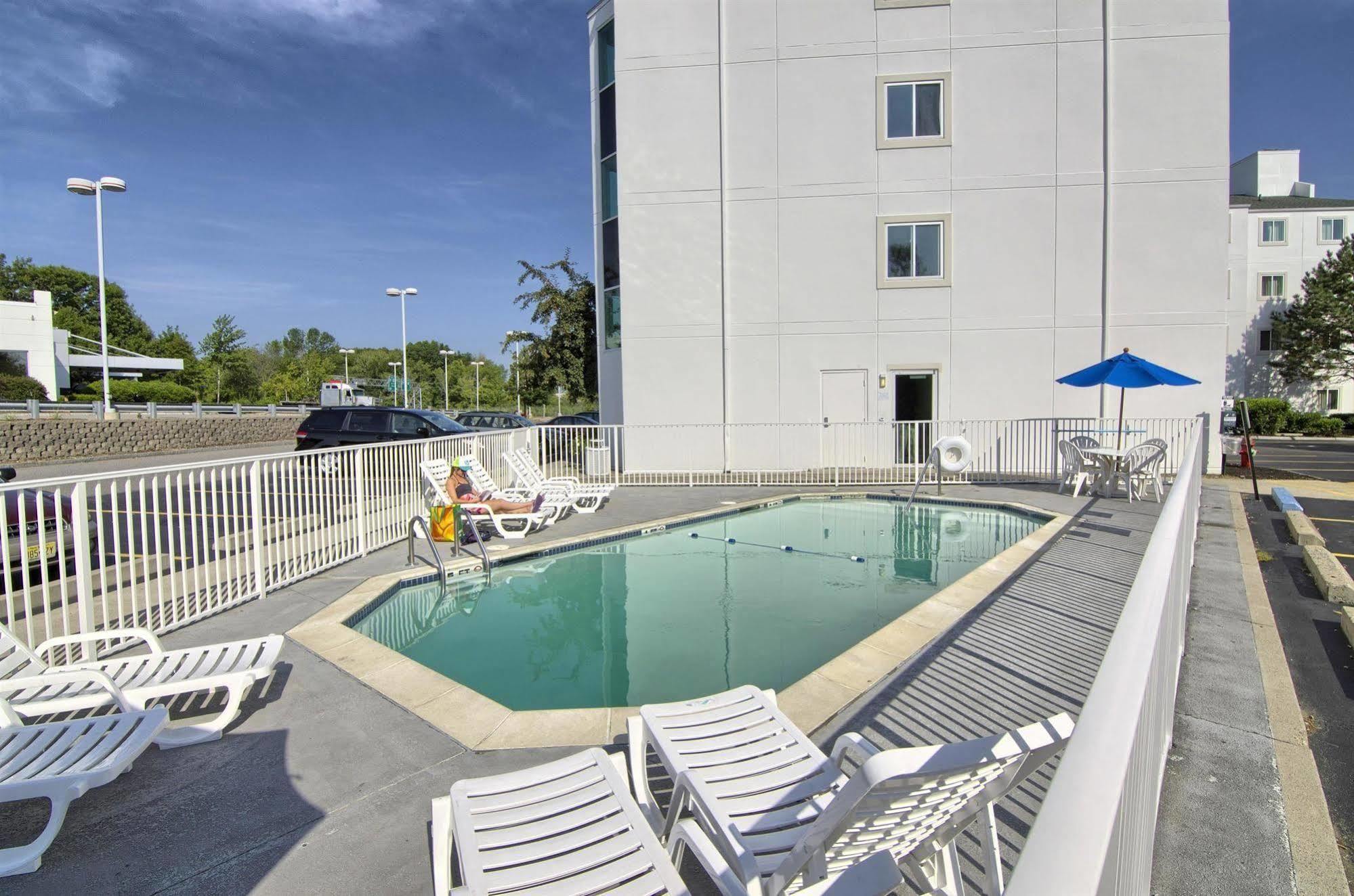 Motel 6-Portsmouth, Nh Екстериор снимка